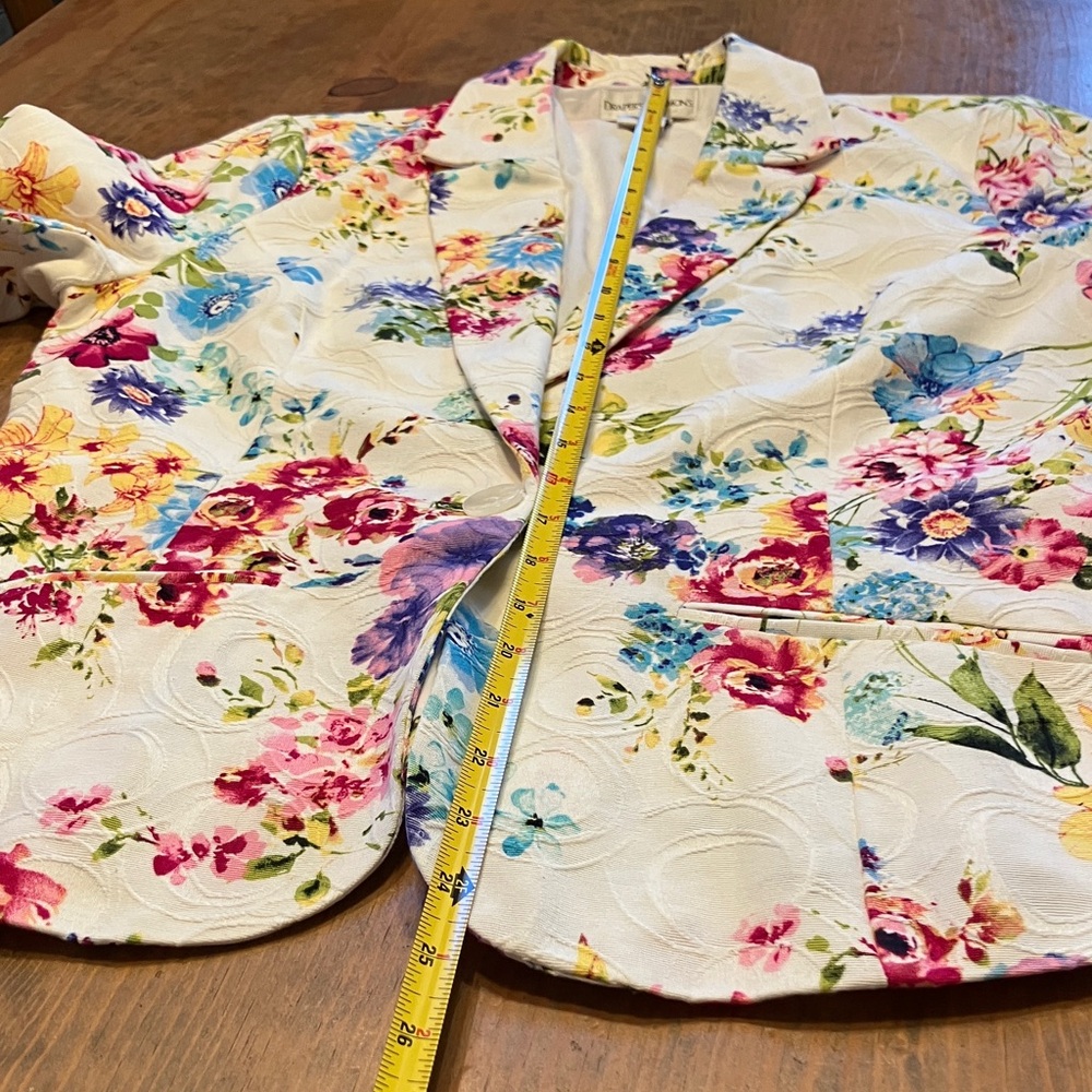 Floral Blazer in White with Multicolor Blooms - Picture 7 of 12